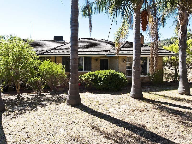 31 Armstrong Road, Kelmscott WA 6111