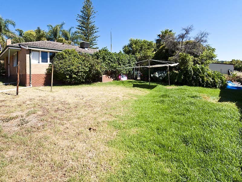 31 Armstrong Road, Kelmscott WA 6111