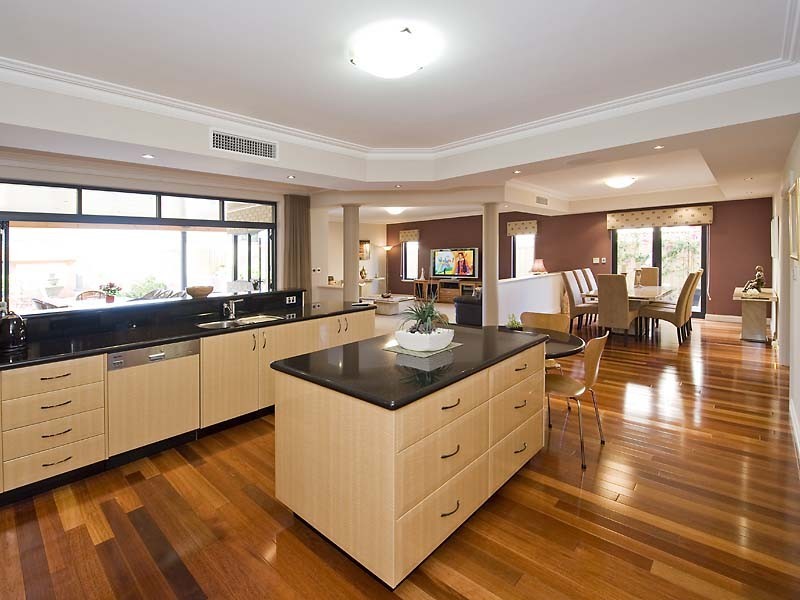 6 Corsham Gardens, Canning Vale WA 6155