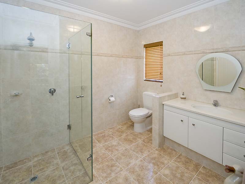 6 Corsham Gardens, Canning Vale WA 6155