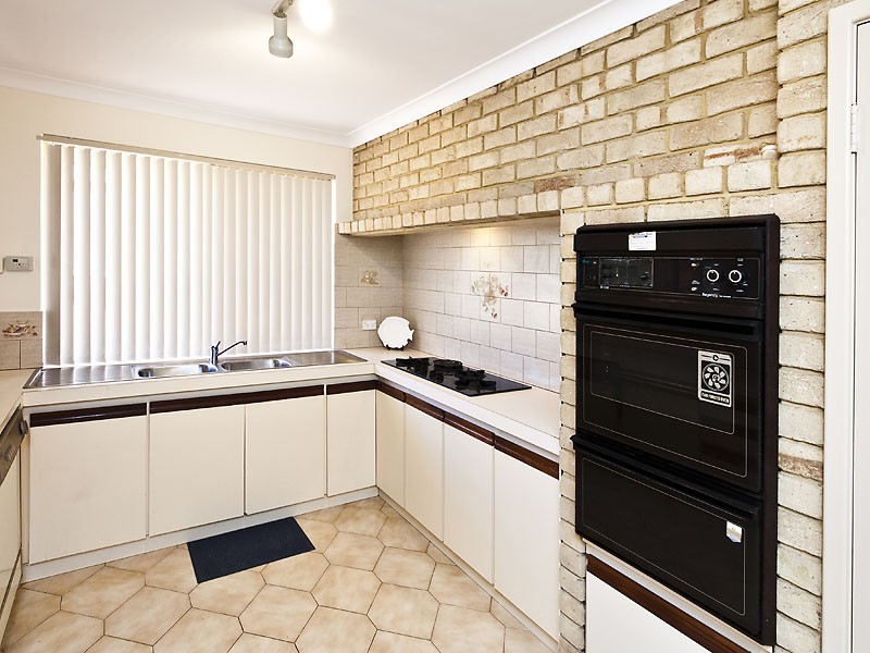 8 York Street, Beaconsfield WA 6162