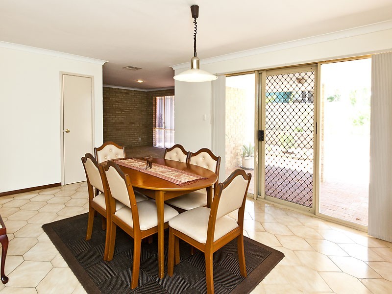 8 York Street, Beaconsfield WA 6162