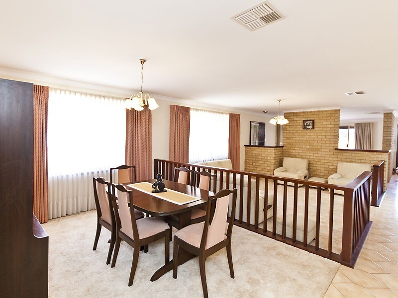 8 York Street, Beaconsfield WA 6162