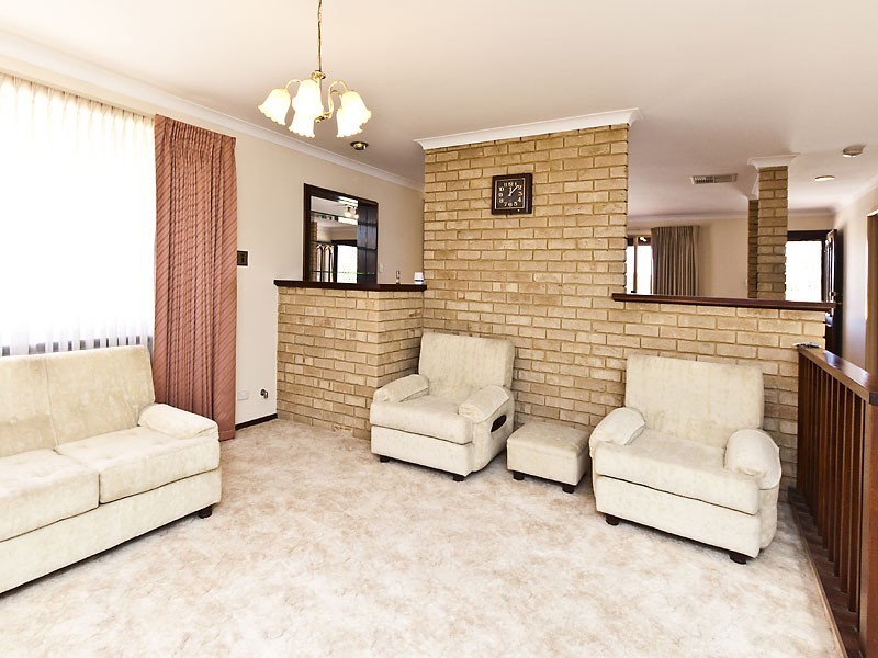 8 York Street, Beaconsfield WA 6162