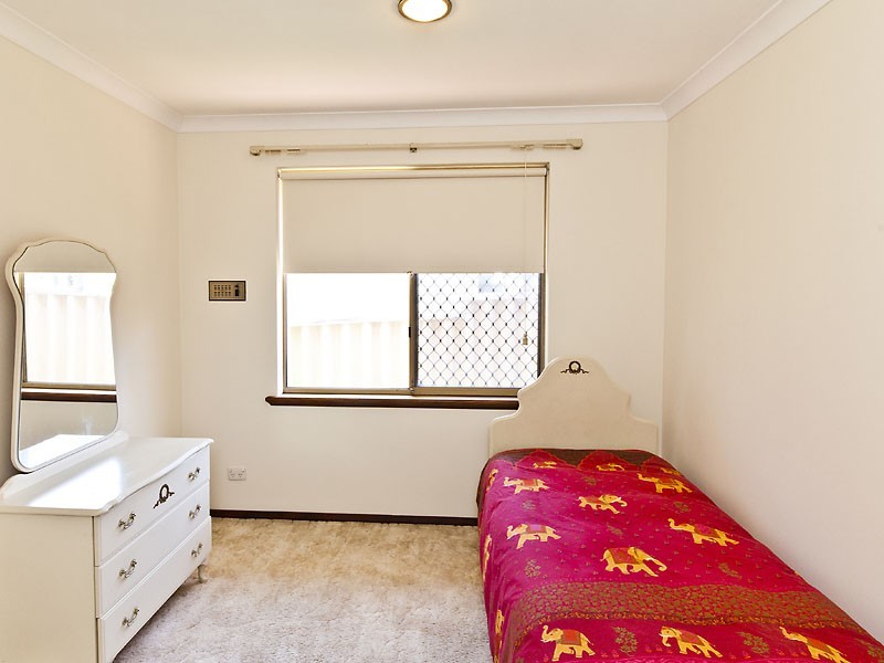 8 York Street, Beaconsfield WA 6162