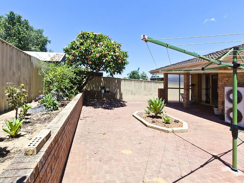 8 York Street, Beaconsfield WA 6162