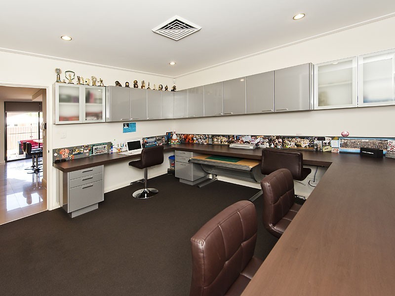 6 Breelya Rise, Canning Vale WA 6155