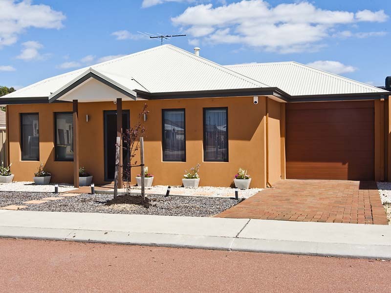 35 Amalfi Way, Canning Vale WA 6155