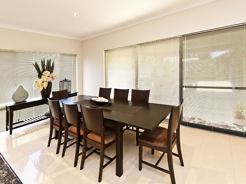 8 Leicester Crescent, Canning Vale WA 6155