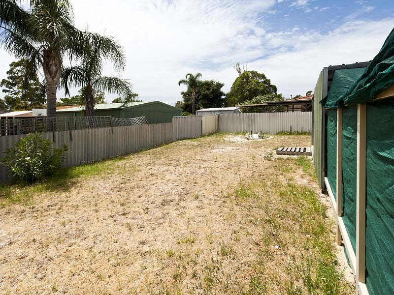 46 Hibiscus Road, Maddington WA 6109