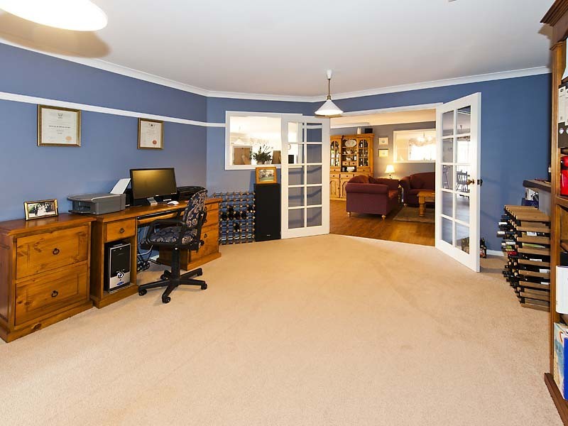 10 Sandringham Promenade, Canning Vale WA 6155