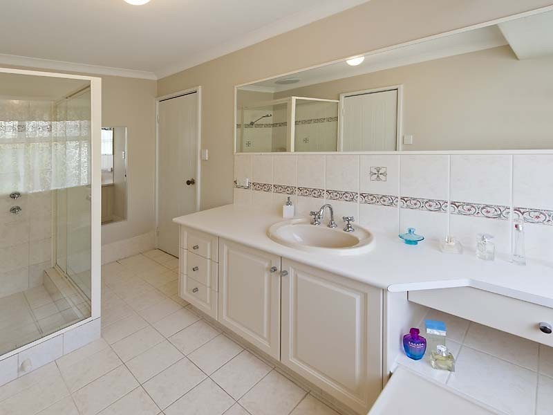 10 Sandringham Promenade, Canning Vale WA 6155