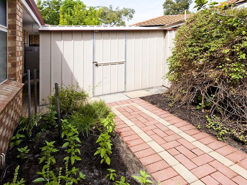 10 Sandringham Promenade, Canning Vale WA 6155