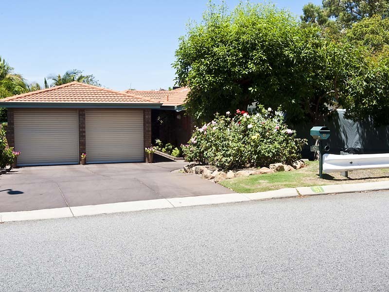 51 Grenadier Drive, Thornlie WA 6108