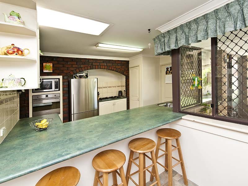 51 Grenadier Drive, Thornlie WA 6108