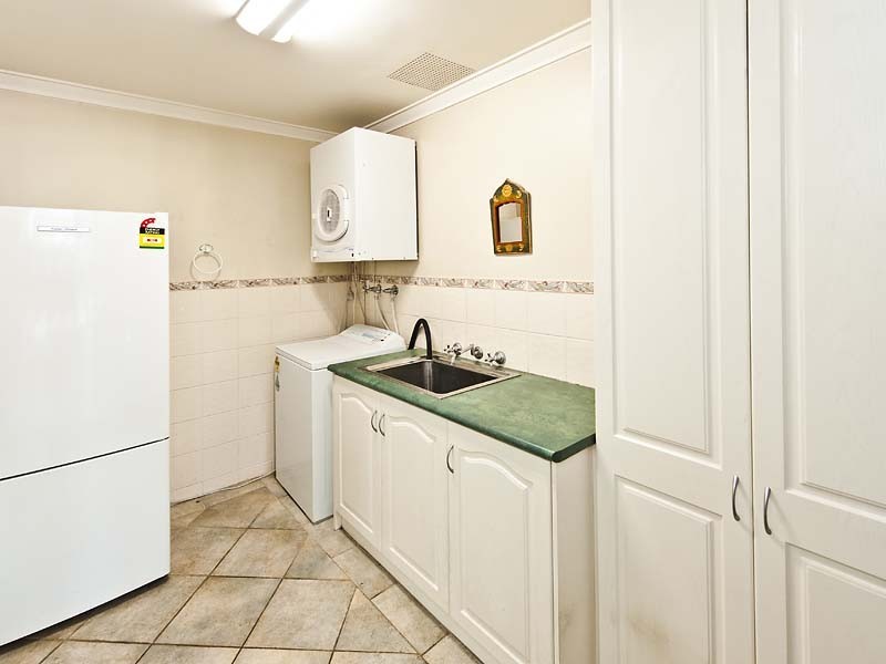 51 Grenadier Drive, Thornlie WA 6108