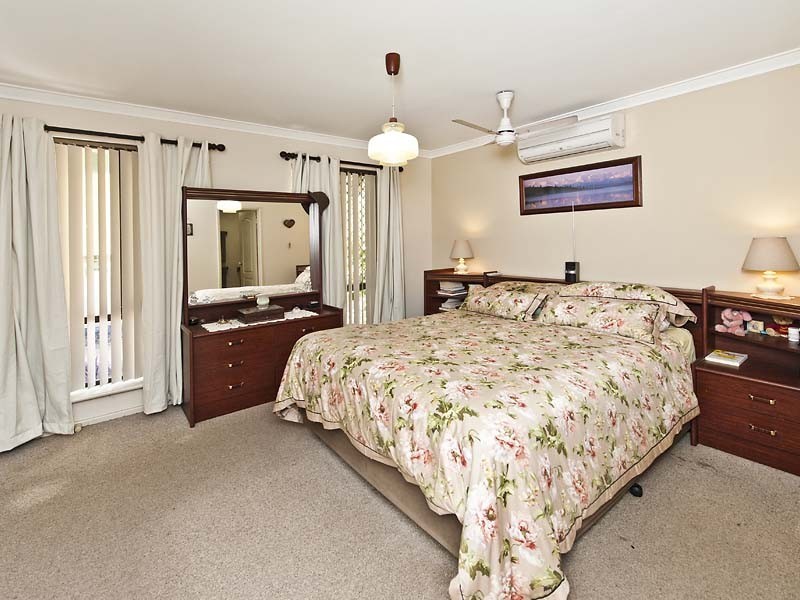 51 Grenadier Drive, Thornlie WA 6108