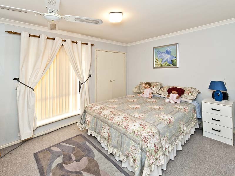 51 Grenadier Drive, Thornlie WA 6108