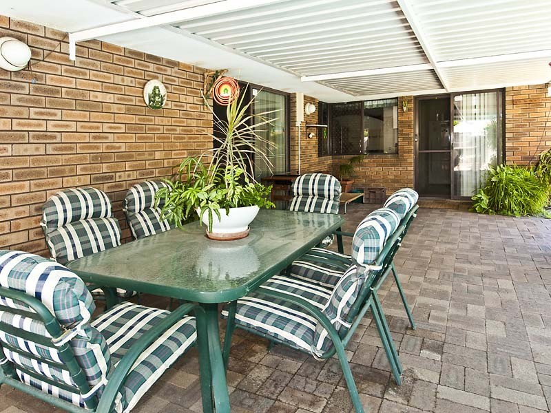 51 Grenadier Drive, Thornlie WA 6108