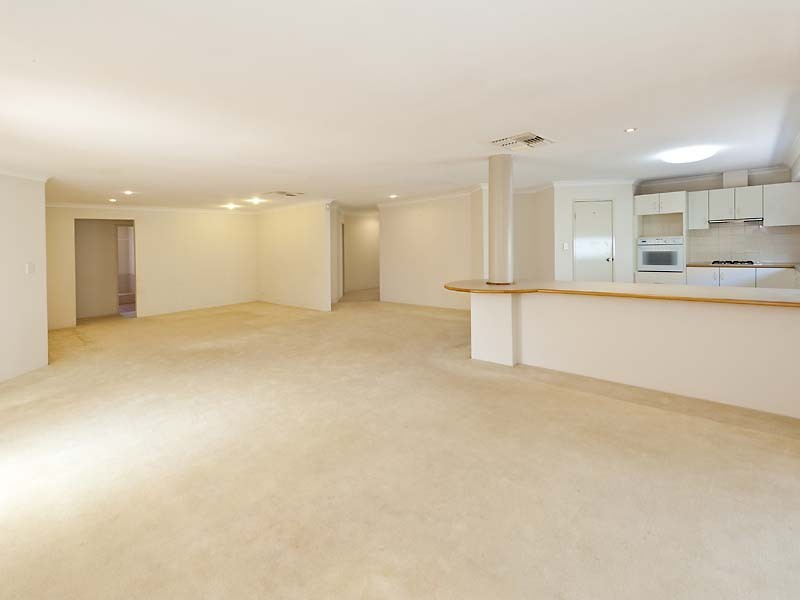 82 Sandringham Promenade, Canning Vale WA 6155