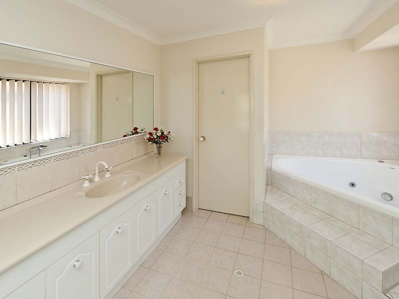 82 Sandringham Promenade, Canning Vale WA 6155