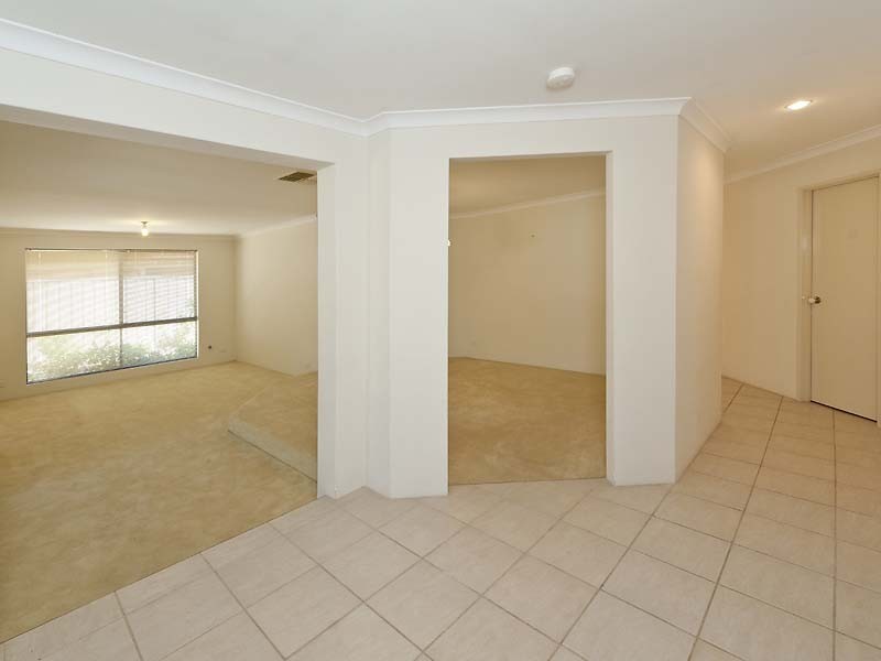 82 Sandringham Promenade, Canning Vale WA 6155