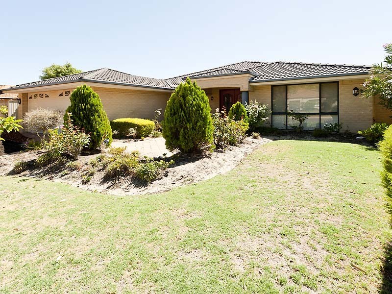 82 Sandringham Promenade, Canning Vale WA 6155