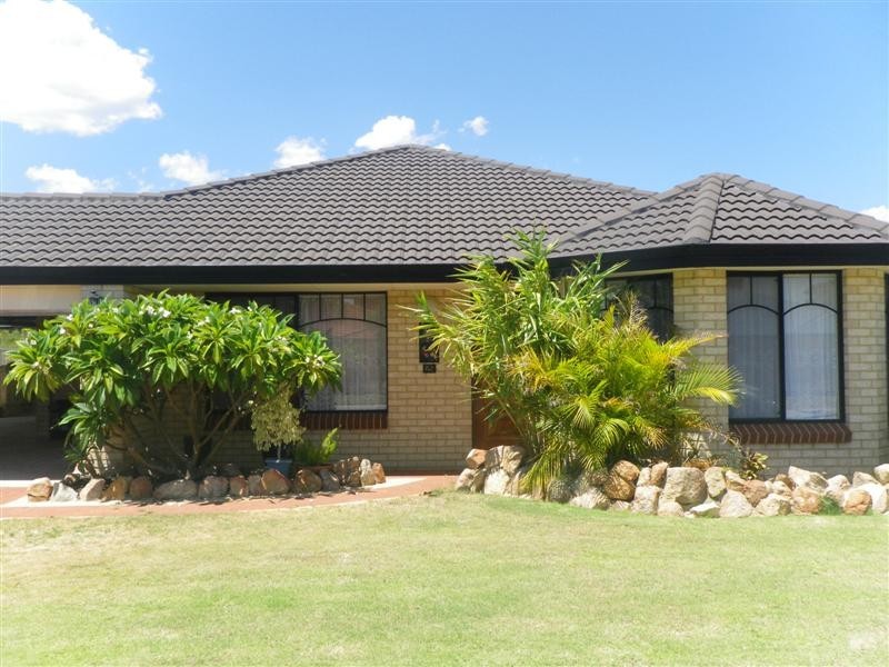 52 Cardiff Loop, Huntingdale WA 6110
