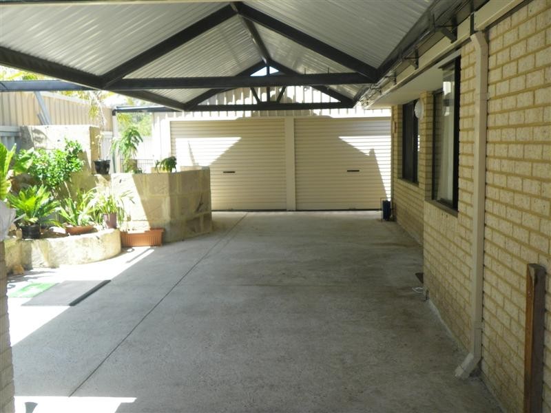 52 Cardiff Loop, Huntingdale WA 6110