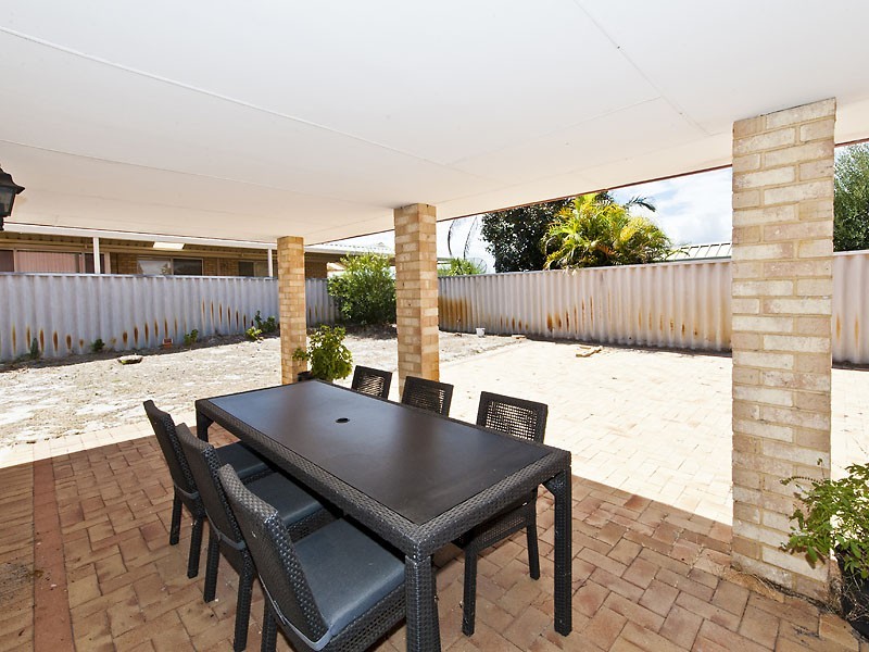 9 Rosewood Lane, Thornlie WA 6108