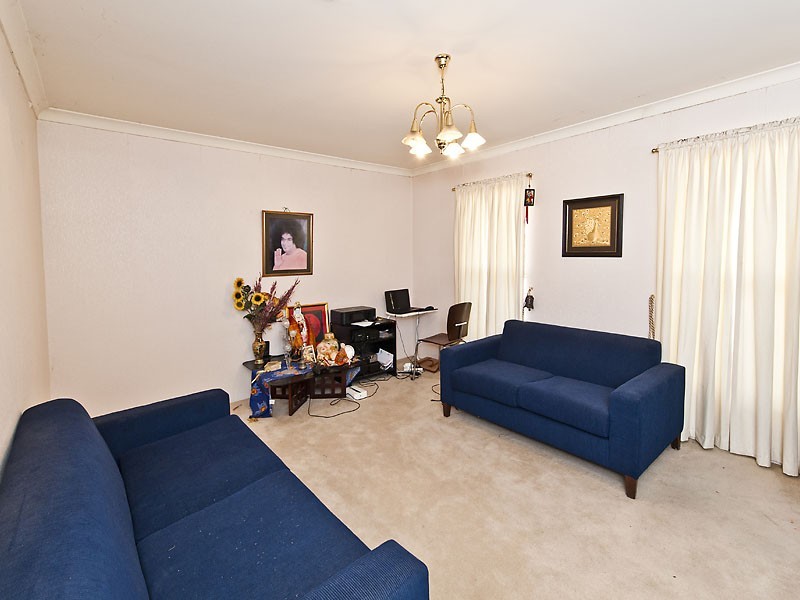 9 Rosewood Lane, Thornlie WA 6108