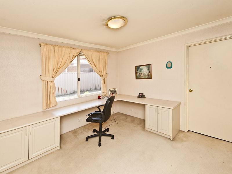 9 Rosewood Lane, Thornlie WA 6108