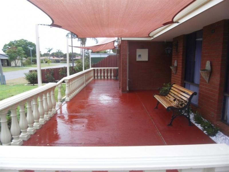 6 Sturt Close, Gosnells WA 6110