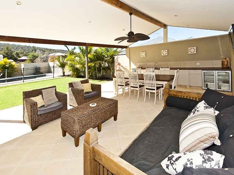 3 Bruns Drive, Darling Downs WA 6122