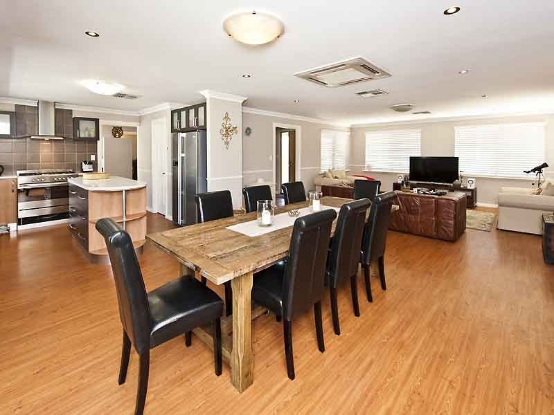 3 Bruns Drive, Darling Downs WA 6122