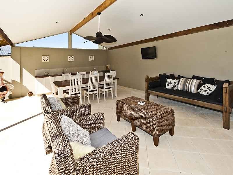 3 Bruns Drive, Darling Downs WA 6122