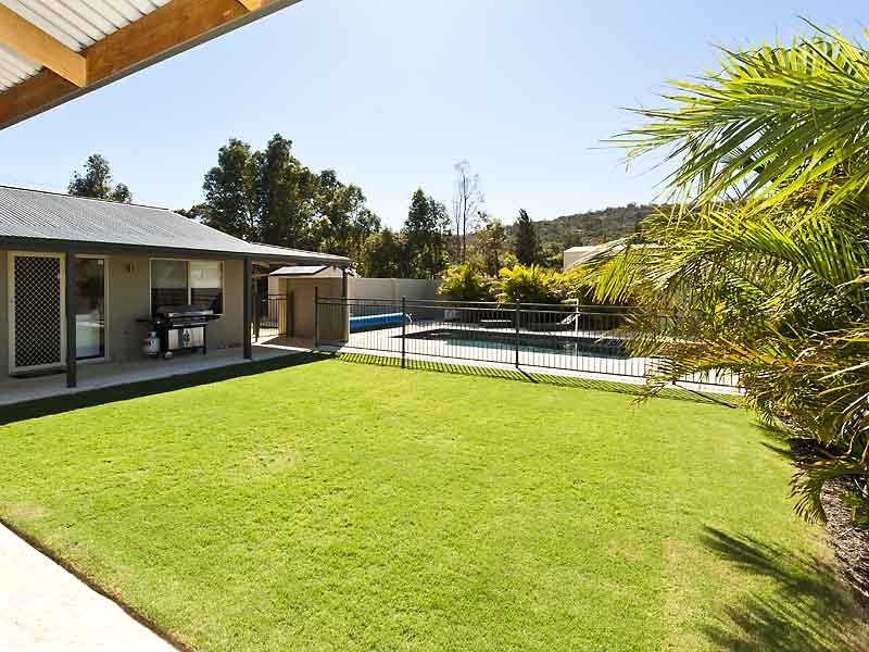 3 Bruns Drive, Darling Downs WA 6122