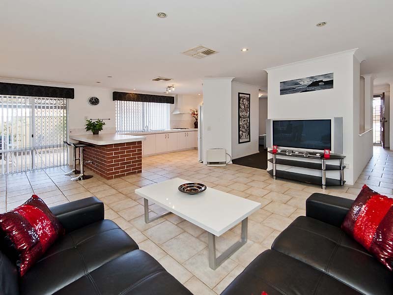 29 Lucinda Court, Huntingdale WA 6110