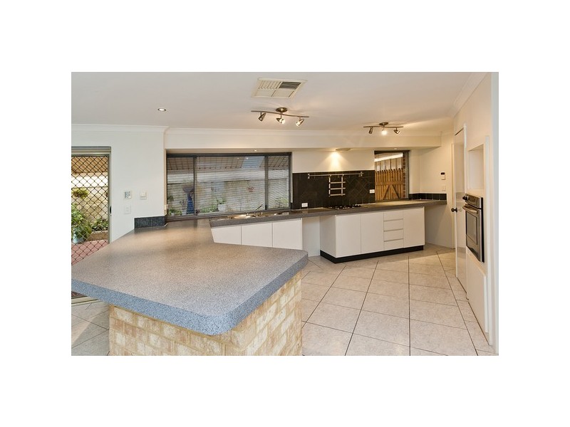 2 Coulthard Crescent, Canning Vale WA 6155