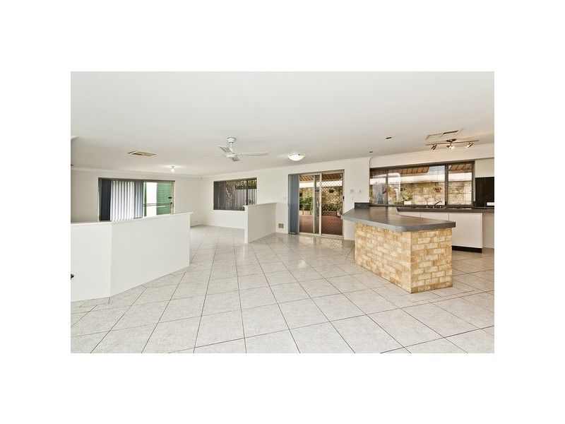 2 Coulthard Crescent, Canning Vale WA 6155