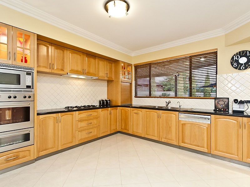 45 Sandringham Promenade, Canning Vale WA 6155