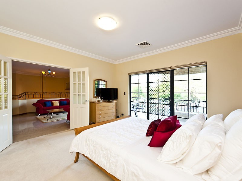 45 Sandringham Promenade, Canning Vale WA 6155