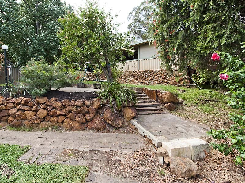 44 Brigalow Way, Lesmurdie WA 6076