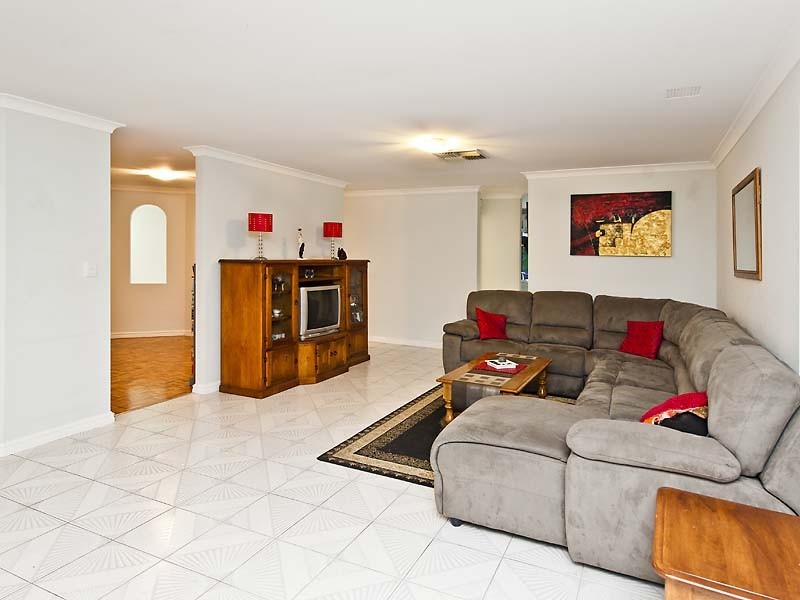 12 Conigrave Place, Canning Vale WA 6155
