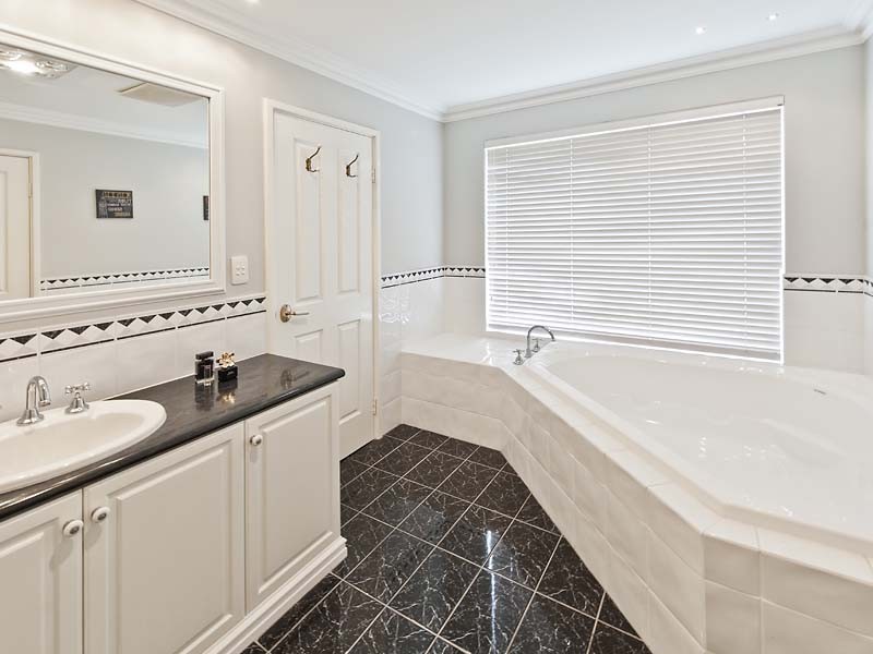 13 Karri Avenue, Canning Vale WA 6155