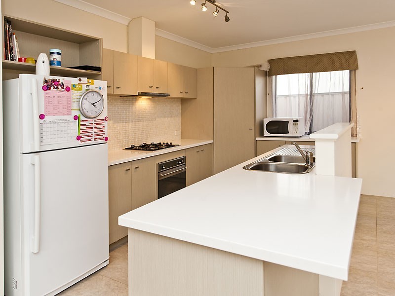 5 Macmillan Bvd, Canning Vale WA 6155