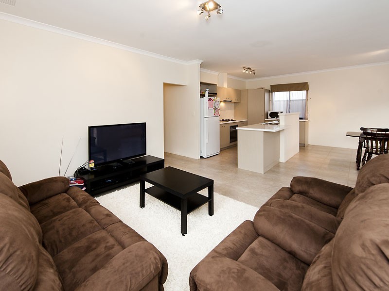 5 Macmillan Bvd, Canning Vale WA 6155
