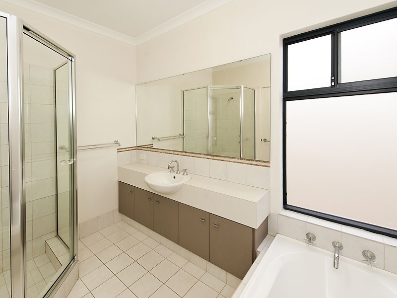 5 Macmillan Bvd, Canning Vale WA 6155