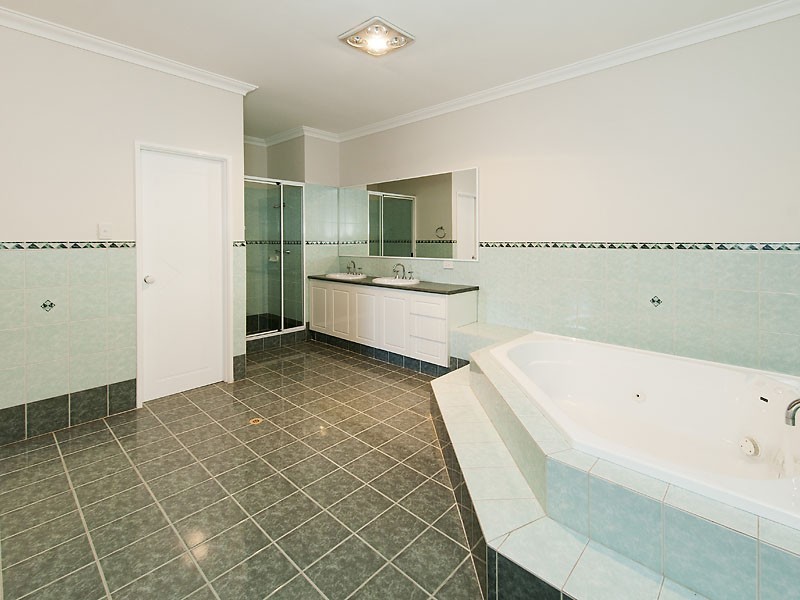 28 Goodwood Way, Canning Vale WA 6155