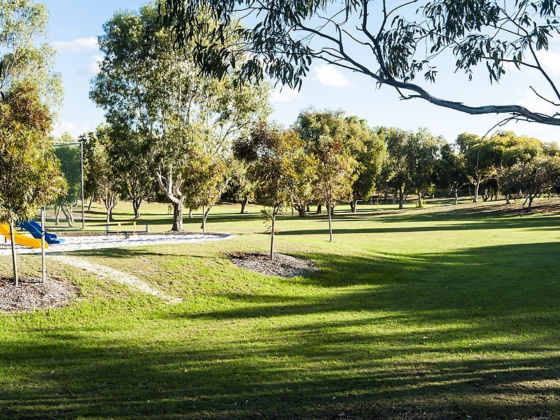 28 Goodwood Way, Canning Vale WA 6155